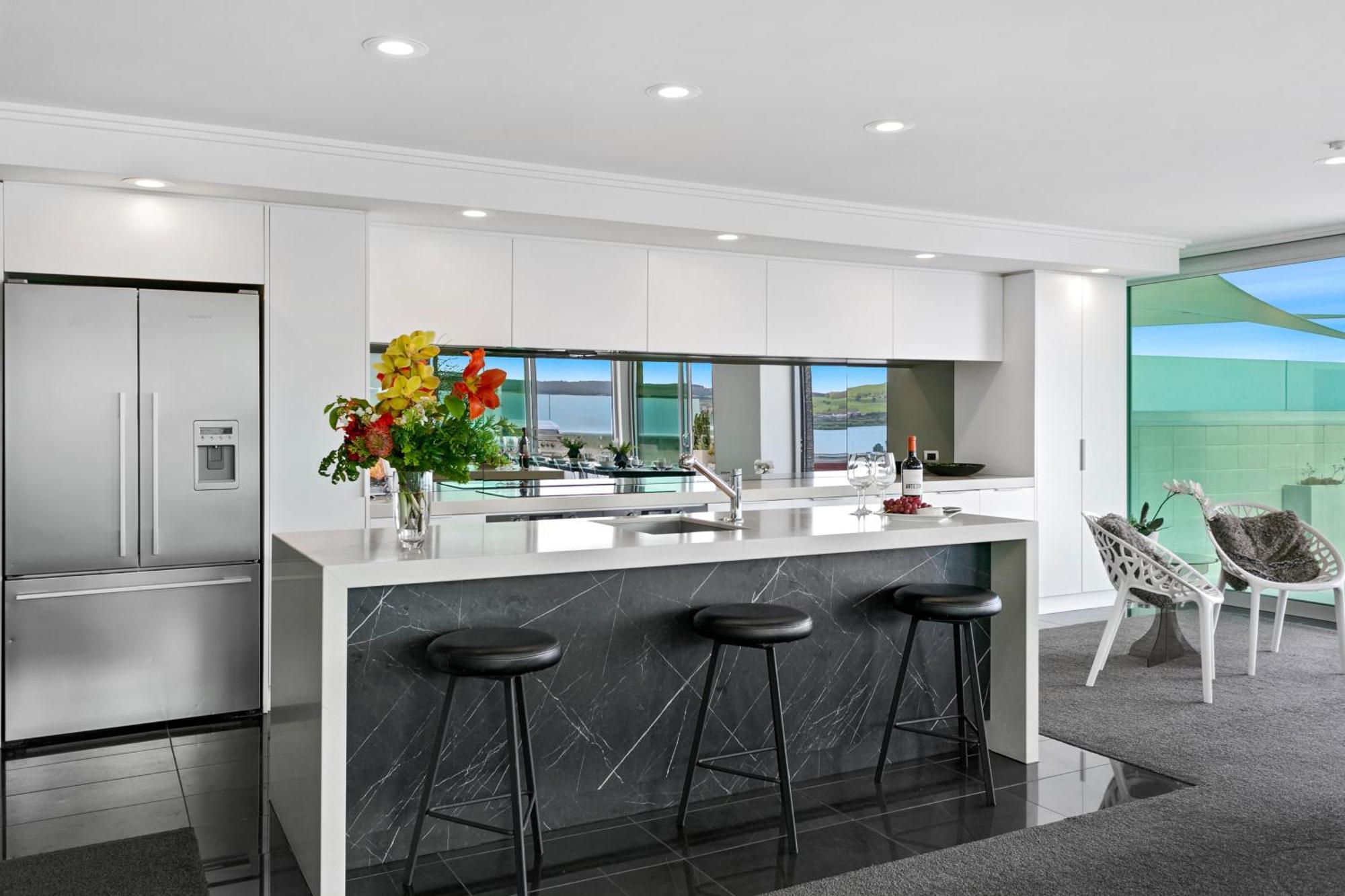 Sacred Waters Taupo Aparthotel Exterior photo A modern kitchen