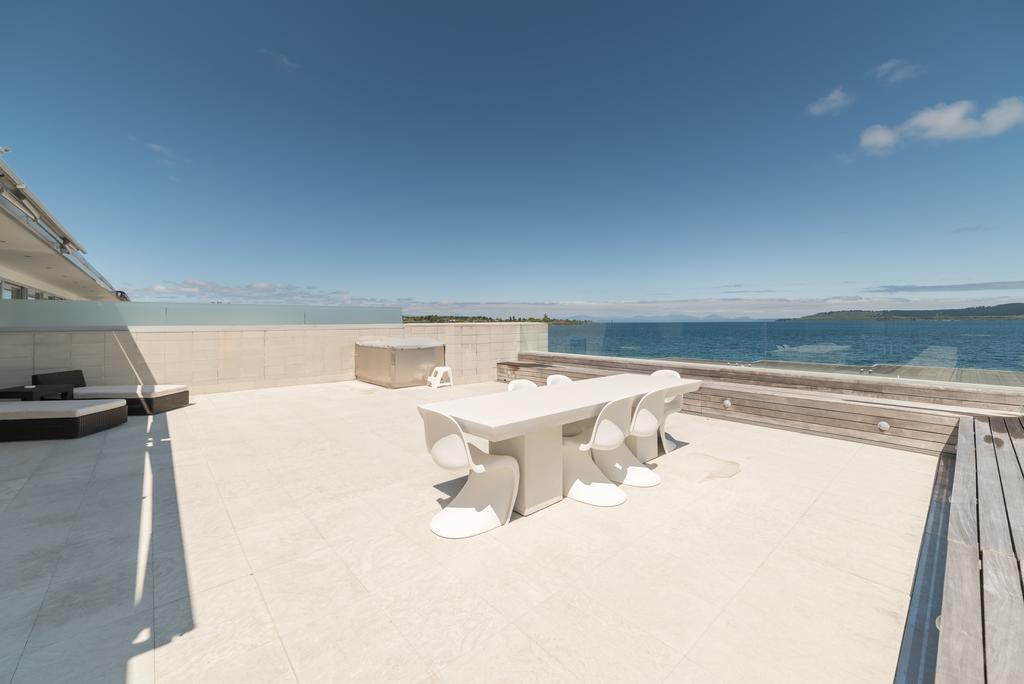 Sacred Waters Taupo Aparthotel Exterior photo The rooftop terrace