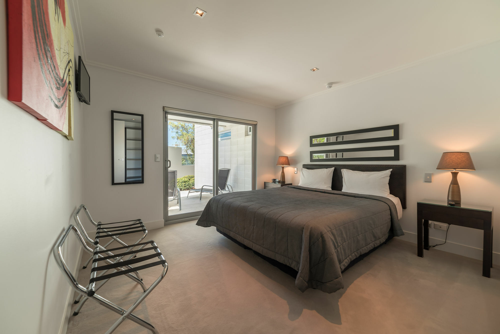 Sacred Waters Taupo Aparthotel Exterior photo A bedroom
