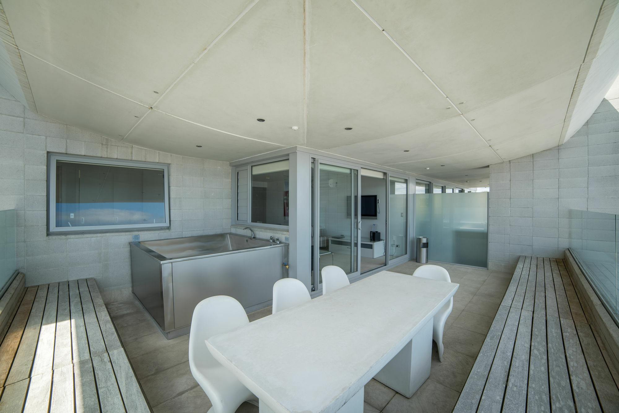 Sacred Waters Taupo Aparthotel Exterior photo The interior of the observation deck