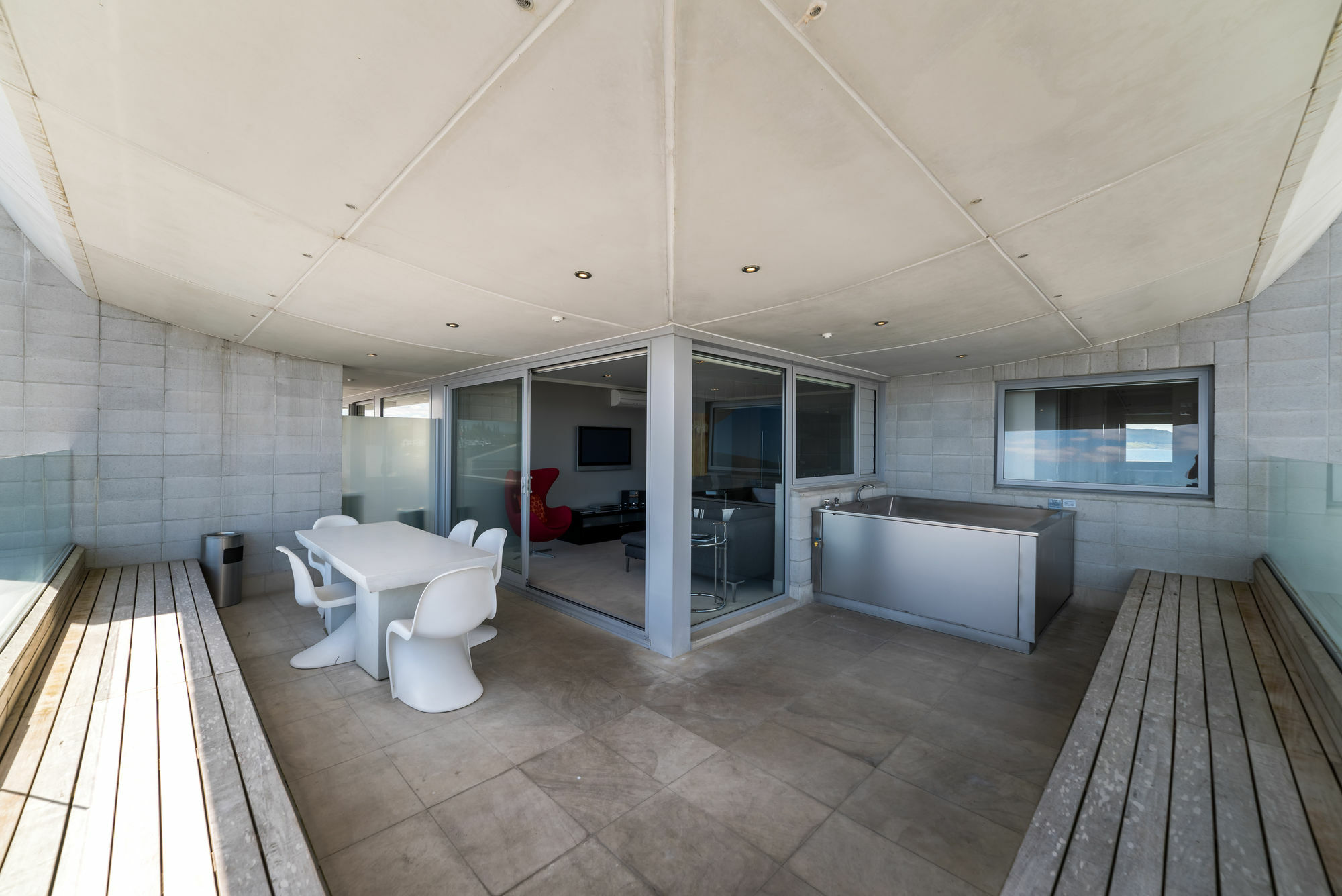 Sacred Waters Taupo Aparthotel Exterior photo The penthouse
